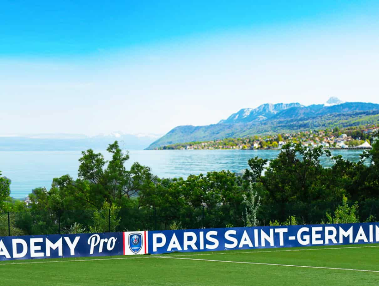 PSG Academy Francia — Evian, Francia